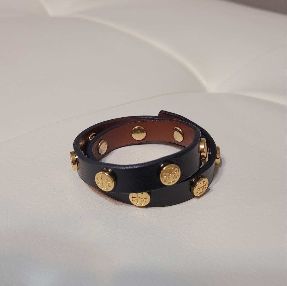 Tory Burch Wrap Bracelet in Dark Navy